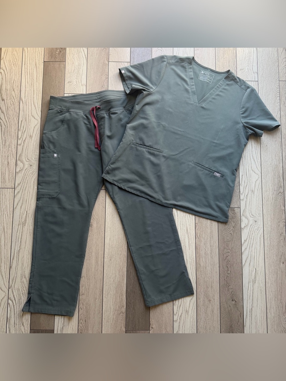 Figs Women’s Olive Green Scrub Set- Pants and Top PO#2492